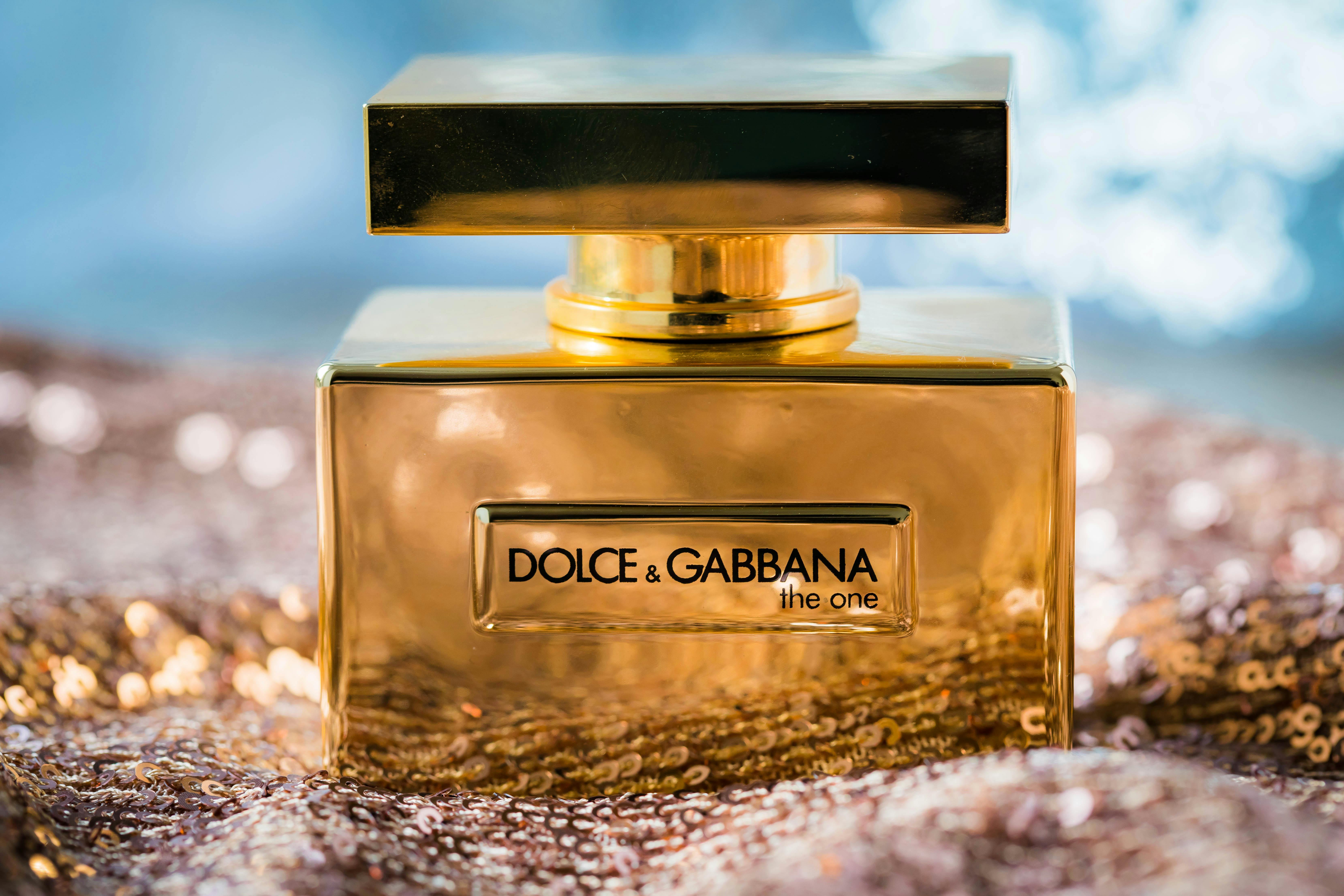 The Scent Of Luxury: Perfumes At Flat 30% Off On Myntra Diwali Sale
