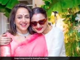 हेमा मालिनी ने सबसे प्यारी सहेली रेखा को दी जन्मदिन की बधाई, लिखा- हम दोनों की मां... हेमा मालिनी ने सबसे प्यारी सहेली रेखा को दी जन्मदिन की बधाई, लिखा- हम दोनों की मां...