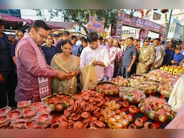 राजस्थान: सीएम भजनलाल ने सांगानेर बाजार में परिवार संग की दीपावली की खरीदारी राजस्थान: सीएम भजनलाल ने सांगानेर बाजार में परिवार संग की दीपावली की खरीदारी