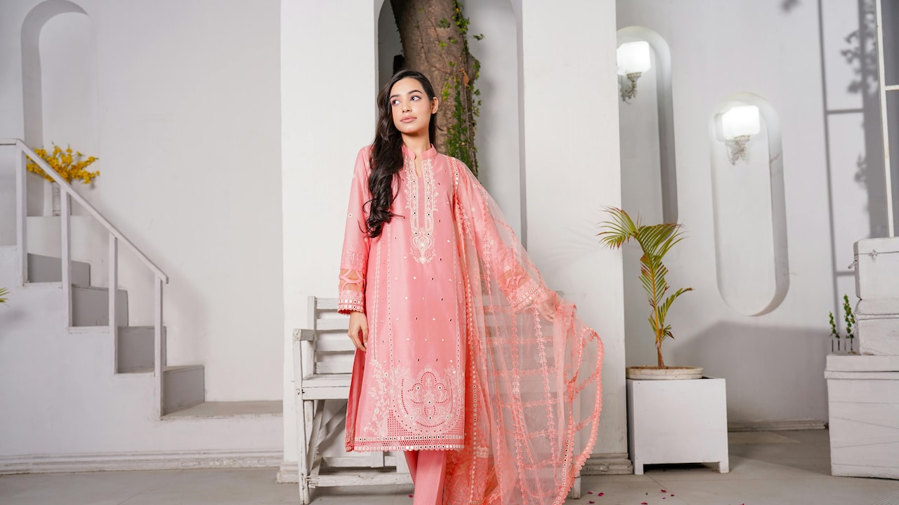 Incorporate different dupatta draping styles