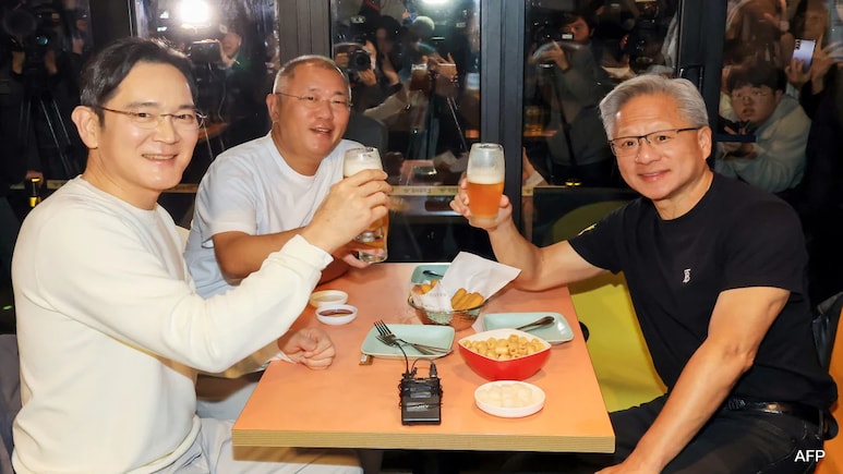 What Happens When 3 Billionaires Walk Into A Fried Chicken And Beer Joint What Happens When 3 Billionaires Walk Into A Fried Chicken And Beer Joint
