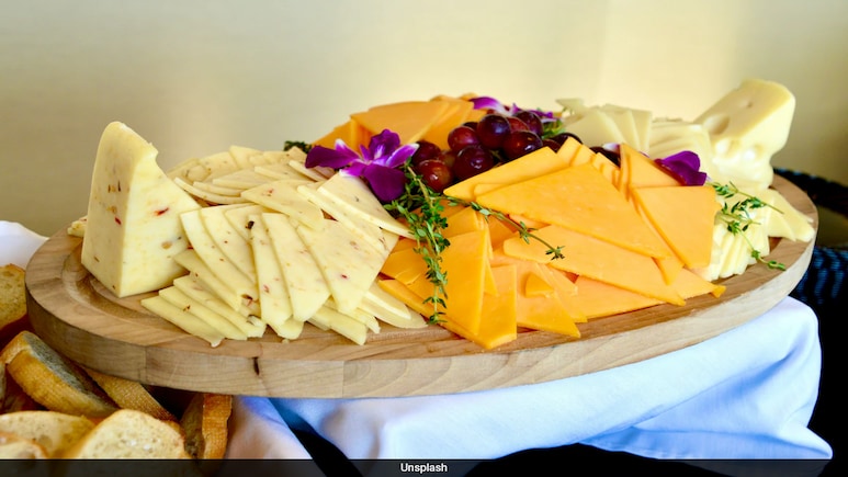 Bird Flu In Your Fridge? H5N1 Found In Raw Milk Cheese Bird Flu In Your Fridge? H5N1 Found In Raw Milk Cheese