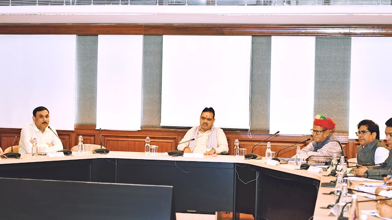 राजस्थान में सड़क, पुलिया, डैम, एनीकट और आंगनबाड़ी भवनों की होगी मरम्मत, सीएम ने 1012 करोड़ किए मंजूर  राजस्थान में सड़क, पुलिया, डैम, एनीकट और आंगनबाड़ी भवनों की होगी मरम्मत, सीएम ने 1012 करोड़ किए मंजूर