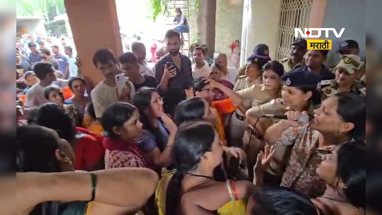 Kalyan News: कल्याणच्या दावडीत पाणी टंचाई! अधिकाऱ्यांना कोंडले, हंडा कळशी नाद केला, अखेर नागरिकांनी...