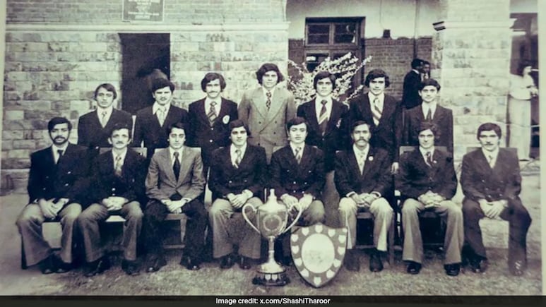 "Full Of Life, Laughter": Shashi Tharoor Remembers "Classmate" Piyush Pandey "Full Of Life, Laughter": Shashi Tharoor Remembers "Classmate" Piyush Pandey