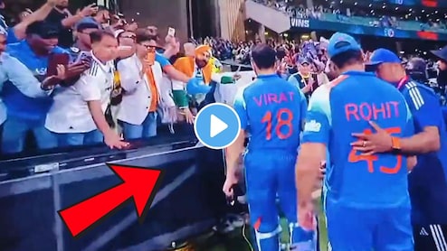 Video: देशासाठी कोहलीनं पुन्हा केलं 'विराट'काम! मैदानात दाखवली खरी देशभक्ती,ड्रेसिंग रुममध्ये जाताना जे केलं..