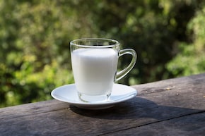 Milk Price Hike : महाराष्ट्र में 2 रुपये लीटर बढ़ी दूध की कीमतें, जान लें ताजा रेट