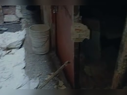 दिल्ली : माचिस जलाते ही भड़की आग, सिलेंडर फटने से 5 झुलसे, परिवार कुछ दिन पहले ही बिहार से आया था दिल्ली : माचिस जलाते ही भड़की आग, सिलेंडर फटने से 5 झुलसे, परिवार कुछ दिन पहले ही बिहार से आया था