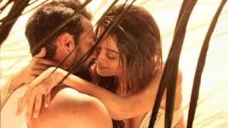 11 साल पुरानी वो थ्रिलर फिल्म, जिसमें प्रेमी की मौत का बदला लेने के लिए खूनी बनी प्रेमिका 11 साल पुरानी वो थ्रिलर फिल्म, जिसमें प्रेमी की मौत का बदला लेने के लिए खूनी बनी प्रेमिका