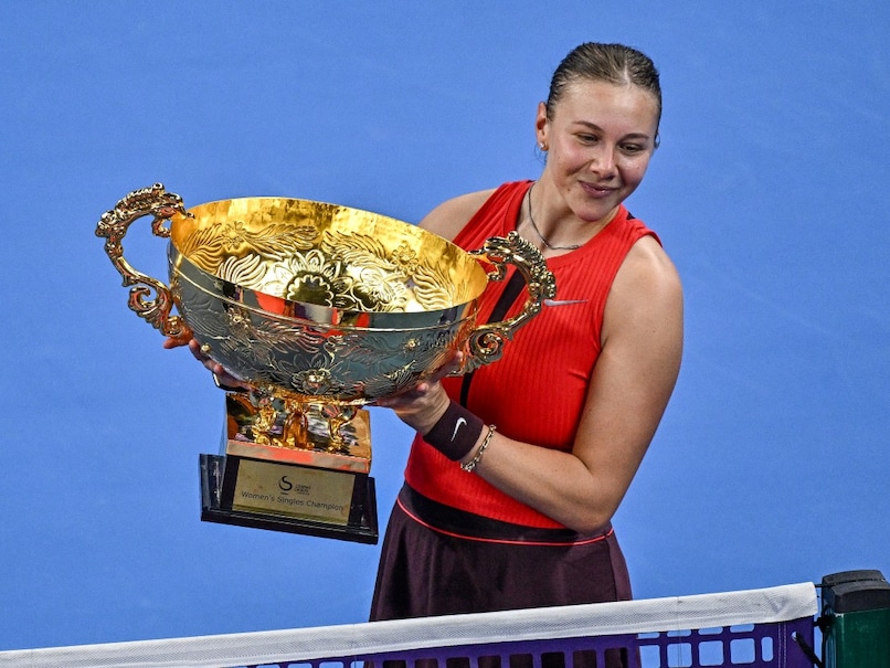 Amanada Anisimova Wins China Open, Defeats Linda Noskova In Final