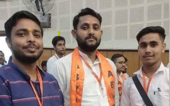 30 साल के सुजीत पासवान के लिए BJP ने काटा 30 साल के अनुभवी रामप्रीत पासवान का टिकट