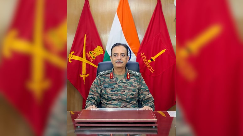 भारतीय सेना को मिलेगी नई ताकत: 'भैरव' लाइट कमांडो फोर्स का गठन, 25 बटालियनें होंगी तैनात भारतीय सेना को मिलेगी नई ताकत: 'भैरव' लाइट कमांडो फोर्स का गठन, 25 बटालियनें होंगी तैनात