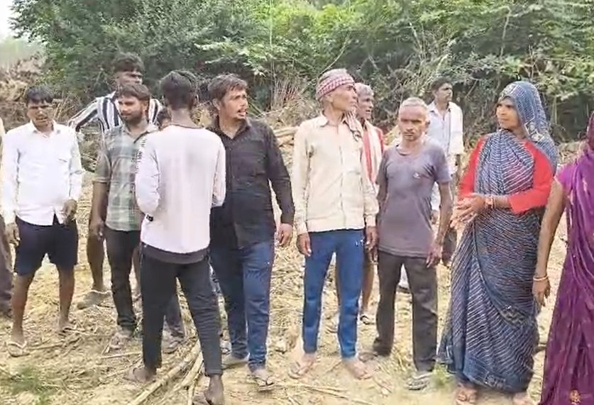 यूपी के रायबरेली में शमशान की ज़मीन पर कब्ज़े को लेकर दो पक्षों में हुआ बड़ा विवाद