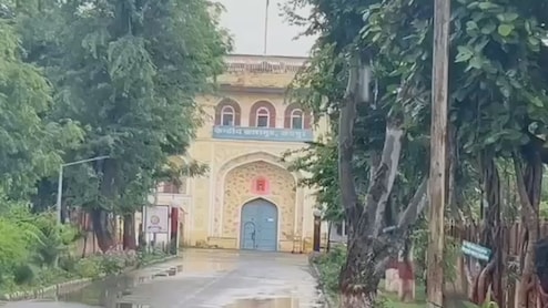 Rajasthan: जयपुर सेंट्रल जेल की सुरक्षा में लगी सेंध, मोबाइल-सिम के बाद मिले 2 संदिग्ध पार्सल; जेल प्रशासन की उड़ी नींद