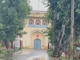 Rajasthan: जयपुर सेंट्रल जेल की सुरक्षा में लगी सेंध, मोबाइल-सिम के बाद मिले 2 संदिग्ध पार्सल; जेल प्रशासन की उड़ी नींद Rajasthan: जयपुर सेंट्रल जेल की सुरक्षा में लगी सेंध, मोबाइल-सिम के बाद मिले 2 संदिग्ध पार्सल; जेल प्रशासन की उड़ी नींद