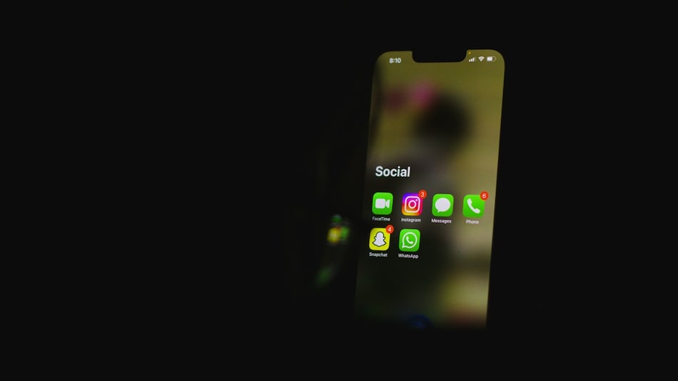 अगर मोबाइल में नजर आए ये 5 अजीबोगरीब एक्टिविटी तो हो सकता है हैक, ऐसे करें चेक अगर मोबाइल में नजर आए ये 5 अजीबोगरीब एक्टिविटी तो हो सकता है हैक, ऐसे करें चेक