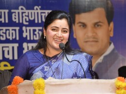 Amravati News: भाजप नेत्या नवनीत राणा यांना गँगरेप आणि जीवे मारण्याची धमकी; पोलिसांकडून तपास सुरू Amravati News: भाजप नेत्या नवनीत राणा यांना गँगरेप आणि जीवे मारण्याची धमकी; पोलिसांकडून तपास सुरू