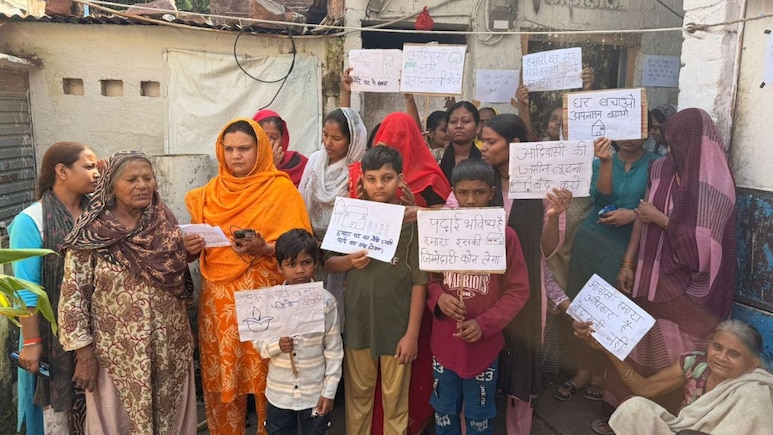 Eviction Notice After 70 Years, Diwali Goes Dark In Bhopal Slum Eviction Notice After 70 Years, Diwali Goes Dark In Bhopal Slum