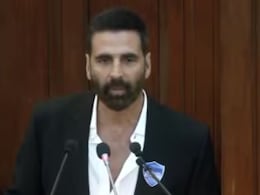 Akshay Kumar Video: अक्षय कुमारच्या मुलीला Nude फोटो मागितले, अभिनेता हादरला, मुख्यमंत्र्यांकडे मोठी मागणी Akshay Kumar Video: अक्षय कुमारच्या मुलीला Nude फोटो मागितले, अभिनेता हादरला, मुख्यमंत्र्यांकडे मोठी मागणी