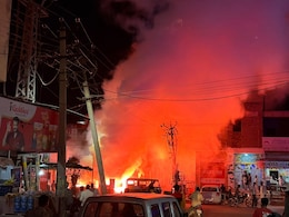पोकरण में जोधपुर रोड पर रेस्टोरेंट में लगी भीषण आग, दूर-दूर तक सुनाई दे रही धमाकों की आवाज़  पोकरण में जोधपुर रोड पर रेस्टोरेंट में लगी भीषण आग, दूर-दूर तक सुनाई दे रही धमाकों की आवाज़