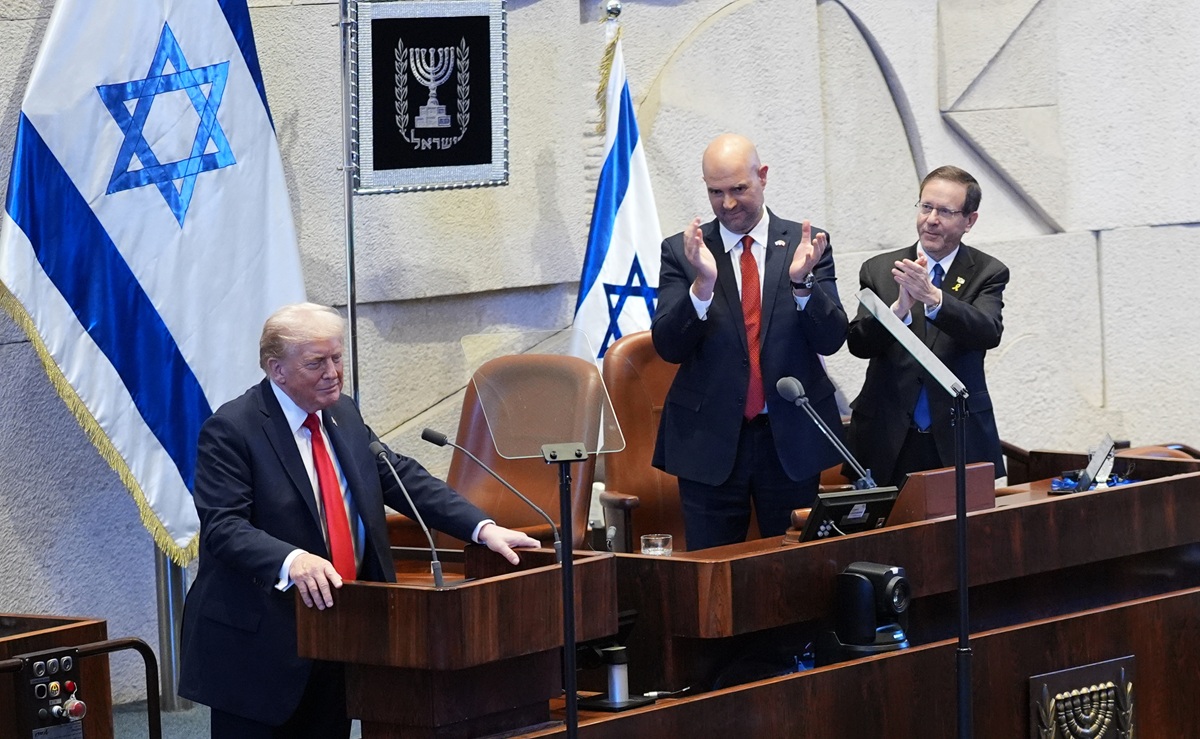 Israel-Hamas Ceasefire LIVE Updates: Standing Ovation For Trump At Israeli Parliament