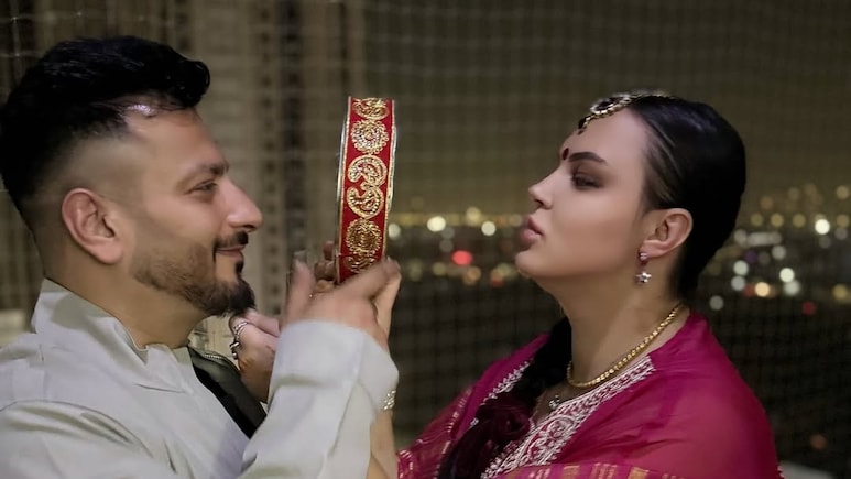 35 की उम्र में सिंगर ऋषभ टंडन का निधन, वाइफ ने शेयर किया इमोशनल पोस्ट, लिखा- तुम मरे नहीं हो... 35 की उम्र में सिंगर ऋषभ टंडन का निधन, वाइफ ने शेयर किया इमोशनल पोस्ट, लिखा- तुम मरे नहीं हो...