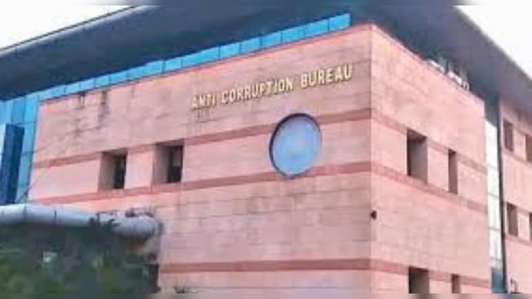 ACB Action: नरेगा के नाम पर मांगी घूस, एसीबी ने 15 हजार लेते रंगे हाथ पकड़ा ACB Action: नरेगा के नाम पर मांगी घूस, एसीबी ने 15 हजार लेते रंगे हाथ पकड़ा