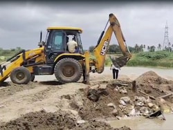 Jharkhand Man Who Protested Illegal Sand Mining Run Over By Tractor