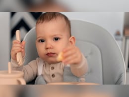 बच्चे के खाने में मसाला कब से डालें? डॉक्टर ने बताया कब खिलाना शुरू करें धनिया, हल्दी, जीरा और हींग बच्चे के खाने में मसाला कब से डालें? डॉक्टर ने बताया कब खिलाना शुरू करें धनिया, हल्दी, जीरा और हींग