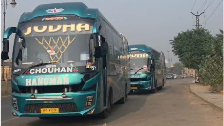 राजस्थान में चक्का जाम, आज से प्राइवेट बसों की अनिश्चितकालीन हड़ताल शुरू, यात्रियों की बढ़ी परेशानी राजस्थान में चक्का जाम, आज से प्राइवेट बसों की अनिश्चितकालीन हड़ताल शुरू, यात्रियों की बढ़ी परेशानी