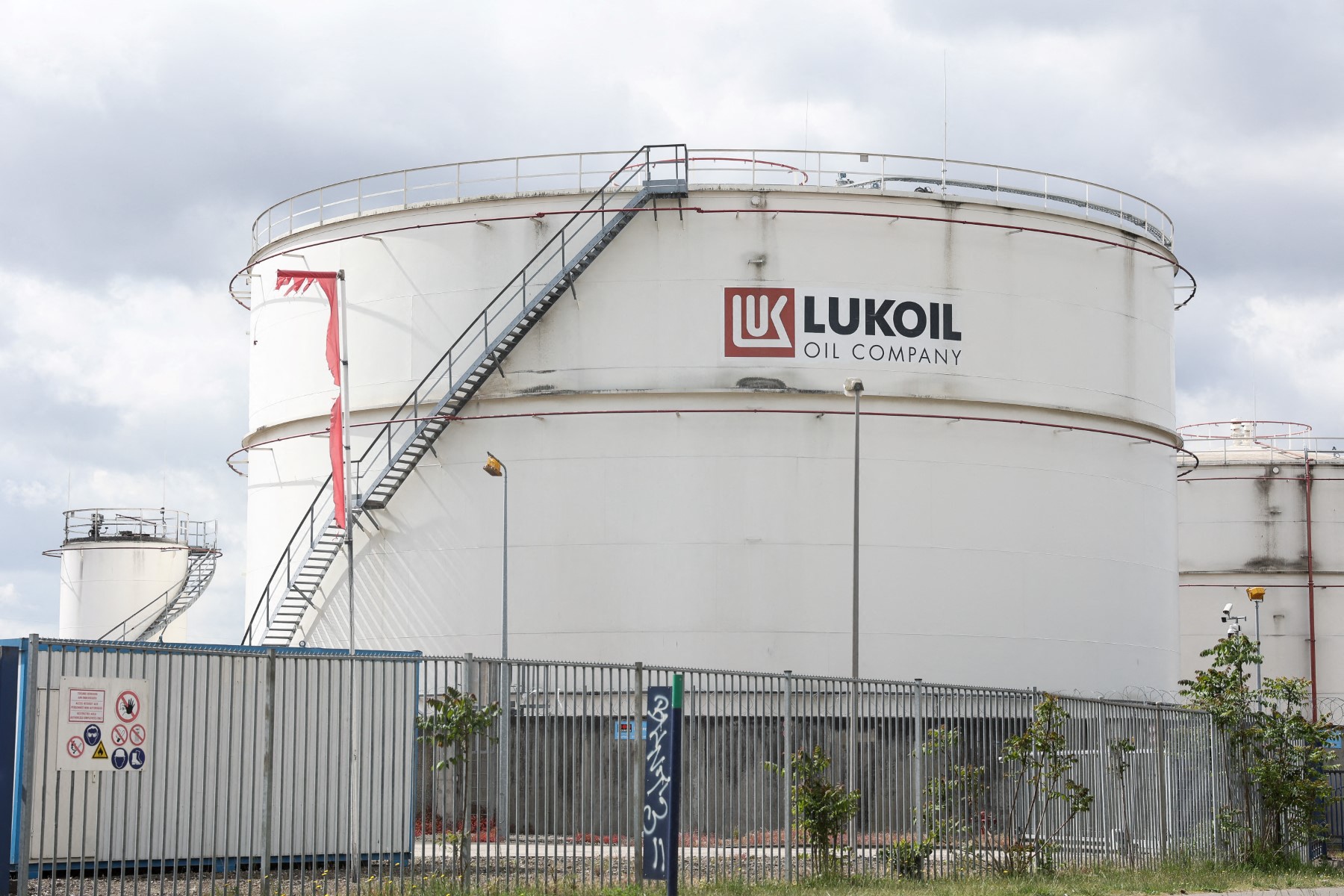 US Imposes Sanctions On Two Russian Oil Firms, Says Putin Wasn&#039;t &quot;Honest&quot;