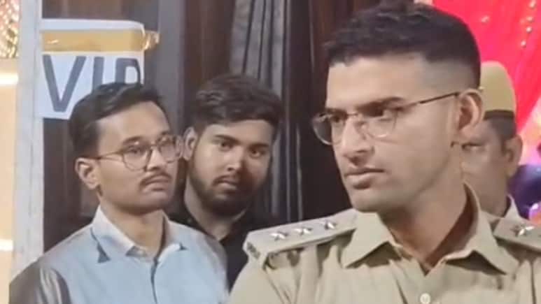 Rajasthan: बजरंग दल के कार्यकर्ताओं की पुलिस से नोंक-झोंक, डांडिया कार्यक्रम में आधार कार्ड चेकिंग पर मामला गरमाया