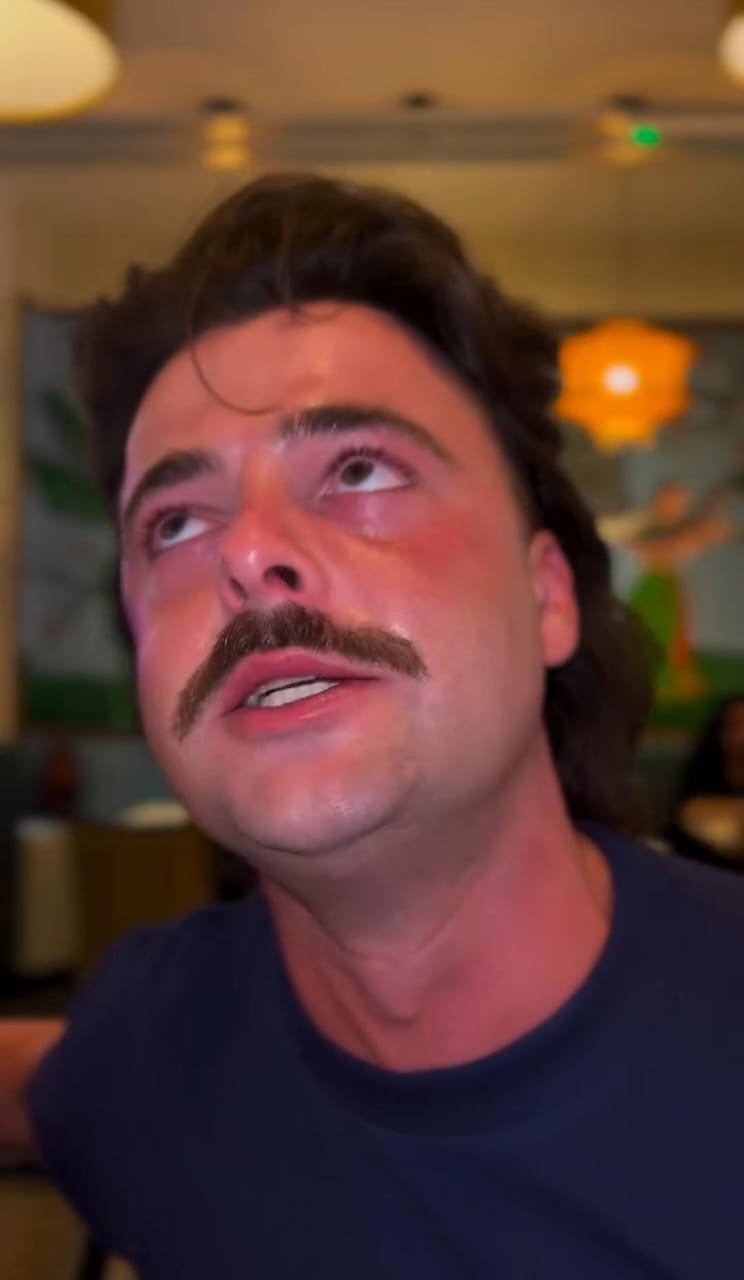 'Thought I Could Handle...': Irish Man's Reaction To Andhra Food Is Viral