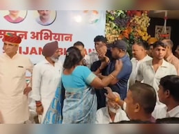 Rajasthan Politics: अजमेर कांग्रेस की बैठक में गहलोत-पायलट समर्थकों के बीच भारी टकराव, कार्यक्रम में हंगामा Rajasthan Politics: अजमेर कांग्रेस की बैठक में गहलोत-पायलट समर्थकों के बीच भारी टकराव, कार्यक्रम में हंगामा