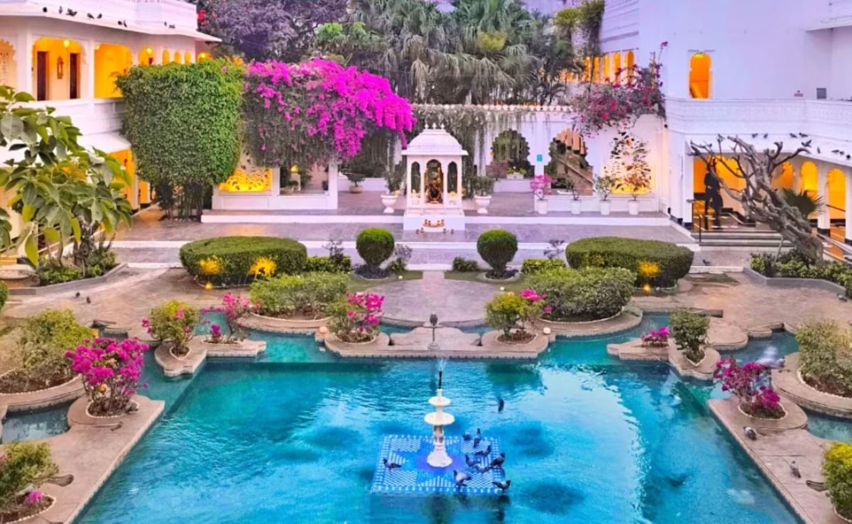 Taj Lake Palace is one of the top hotels in India Taj Lake Palace is one of the top hotels in India
