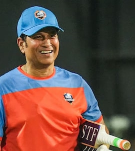 Sachin Tendulkar Fulfills 15-Year Promise To Teammate, Who Batted With Broken Hand To Help Him Debut For India
