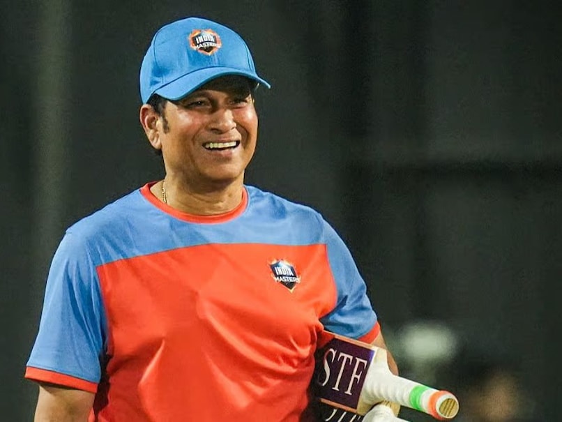 Sachin Tendulkar Fulfills 15-Year Promise To Teammate, Who Batted With Broken Hand To Help Him Debut For India