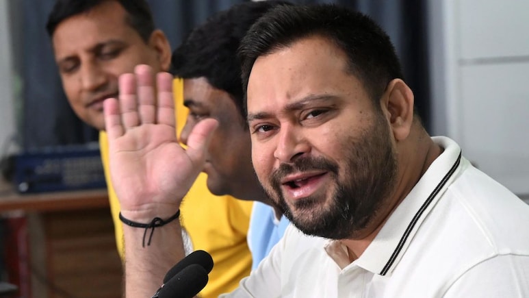 क्या होता है 'जननायक' शब्द का मतलब, जिसे लेकर बिहार में मचा है बवाल क्या होता है 'जननायक' शब्द का मतलब, जिसे लेकर बिहार में मचा है बवाल