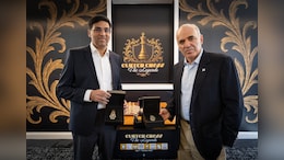 Viswanathan Anand vs Garry Kasparov: Russia Great Grabs Early Lead In Clutch Chess Legends Match