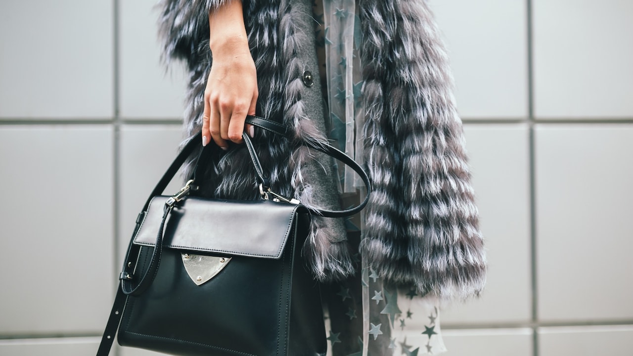 Sparkle In Style: Guess Chic Bags At Min 20% Off On Myntra Diwali Sale