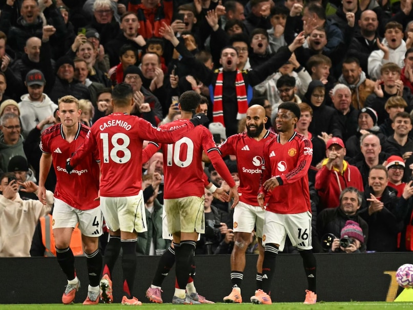 Manchester United Enter Premier League Top 4 After Brighton Win; Sunderland Stun Chelsea 2-1