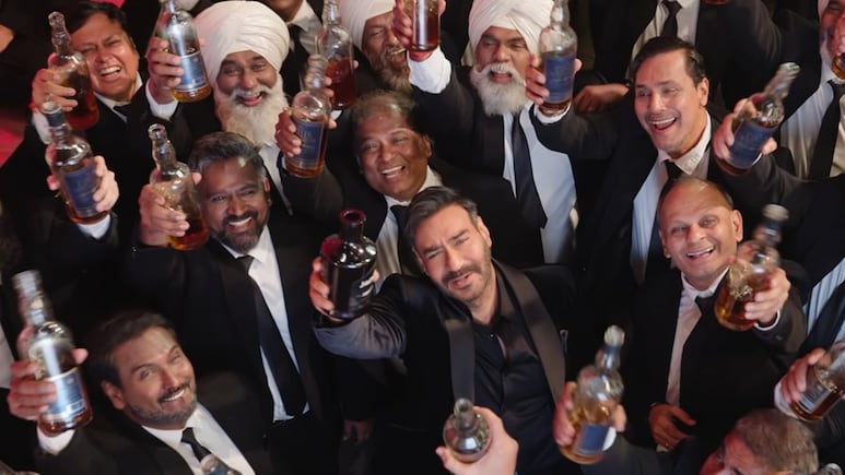 दे दे प्यार दे 2 से रिलीज हुआ पार्टी सॉन्ग, हनी सिंह के साथ अजय देवगन बोले-झूम बराबर झूम शराबी दे दे प्यार दे 2 से रिलीज हुआ पार्टी सॉन्ग, हनी सिंह के साथ अजय देवगन बोले-झूम बराबर झूम शराबी