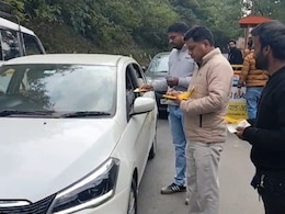उत्तरखंड में घूमना होगा महंगा, हर बाहरी गाड़ी से वसूला जाएगा ग्रीन सेस टैक्स, पढ़ें कब से होगा ये लागू उत्तरखंड में घूमना होगा महंगा, हर बाहरी गाड़ी से वसूला जाएगा ग्रीन सेस टैक्स, पढ़ें कब से होगा ये लागू