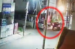 Video: Bengaluru Couple Chases Biker For 2 km After Minor Accident, Kills Video: Bengaluru Couple Chases Biker For 2 km After Minor Accident, Kills