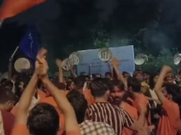 JNU Violence: राजधानी हादरली! दुर्गा विसर्जनाच्या मिरवणुकीत दगडफेकीचा प्रकार; ABVP चा गंभीर आरोप JNU Violence: राजधानी हादरली! दुर्गा विसर्जनाच्या मिरवणुकीत दगडफेकीचा प्रकार; ABVP चा गंभीर आरोप