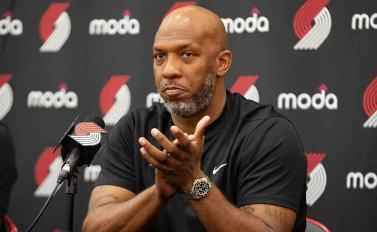 NBA Head Coach, Player Charged In Sprawling Sports Betting And Mafia-Backed Poker Schemes