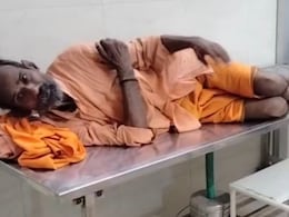 फलोदी में चार दिन से बेसुध पड़ा योगी आदित्यनाथ अखाड़े का संत, मानव सेवा संस्थान ने पहुंचाया अस्पताल फलोदी में चार दिन से बेसुध पड़ा योगी आदित्यनाथ अखाड़े का संत, मानव सेवा संस्थान ने पहुंचाया अस्पताल