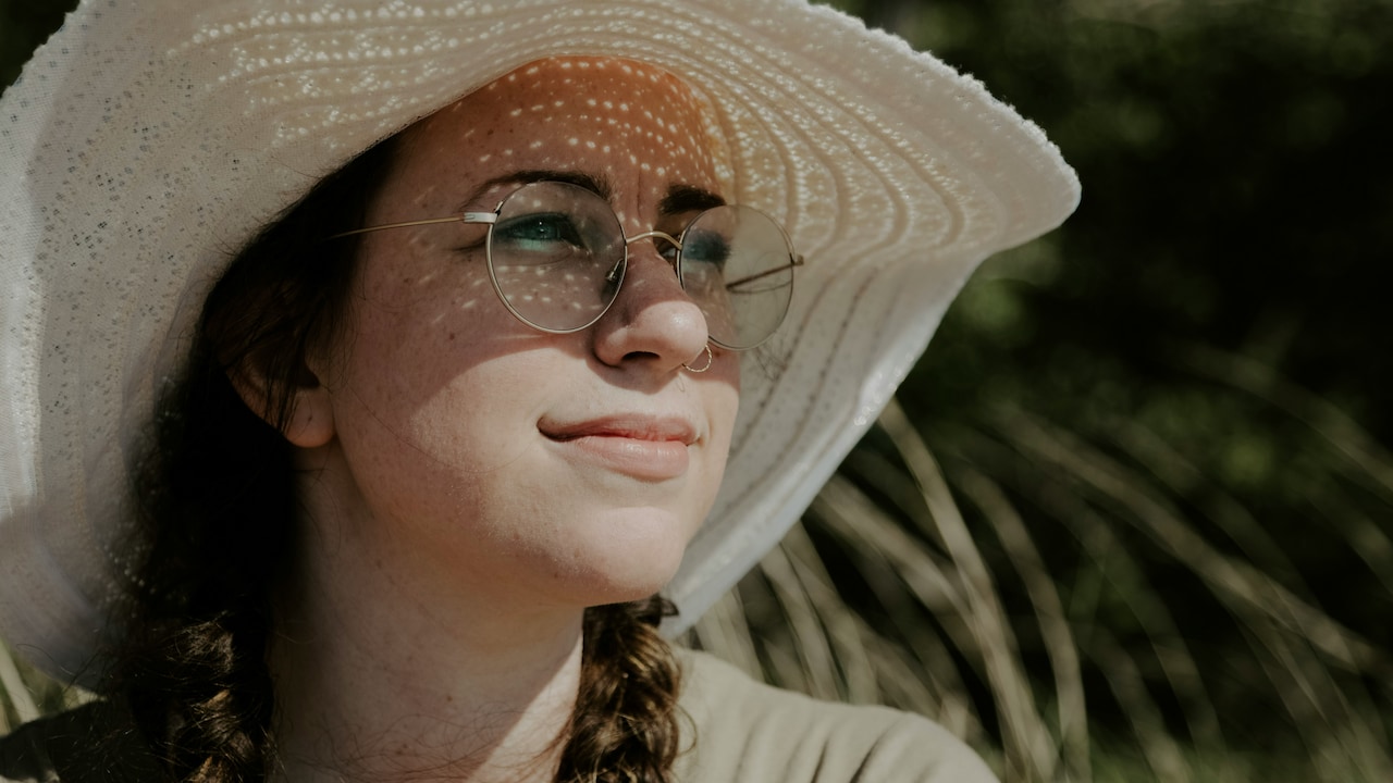 How To Wear Beach Hats With Swimwear Or Dresses: Top Tips