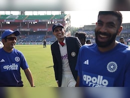 "Run Up Mark <i>Kar Liya Tha</i>": Gautam Gambhir Hilariously Trolls Shubman Gill In New Delhi Test "Run Up Mark <i>Kar Liya Tha</i>": Gautam Gambhir Hilariously Trolls Shubman Gill In New Delhi Test