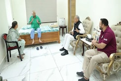 Ashok Gehlot Meets Lalu Yadav Amid Bihar Seat-Sharing Turmoil Ashok Gehlot Meets Lalu Yadav Amid Bihar Seat-Sharing Turmoil